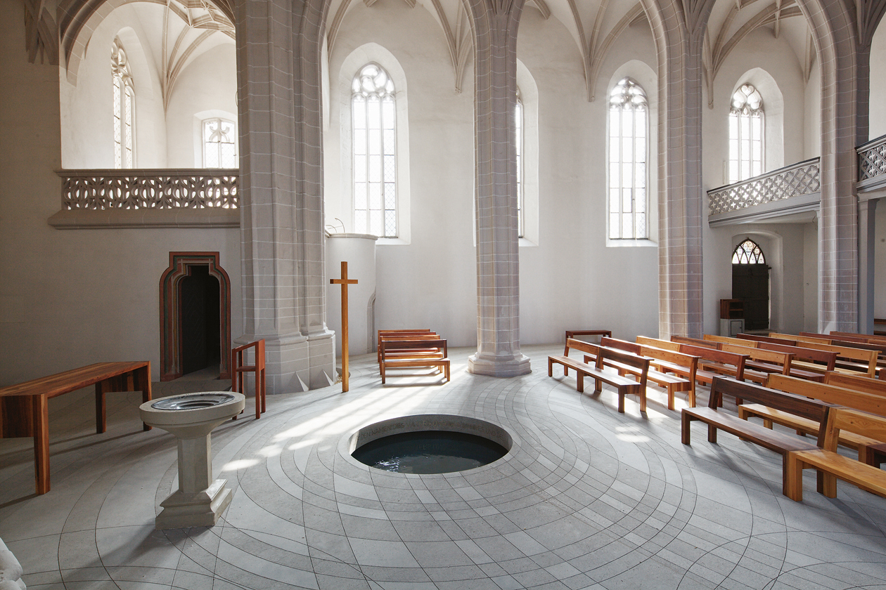 PETRIKIRCHE _ INNENRAUM, TOTALE NACH SÜD-WEST
