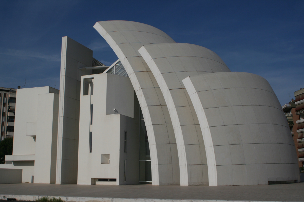 La chiesa Dives in Misericordia, gi? provata dal tempo e dall'inquinamento (foto da Wikiperdia)