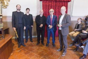 Il team dello Studio Brueckner + Brueckner, seconda "Menzione speciale" hanno presentato il loro progetto con una sonata per clarinetto (qui con Giuseppe M. Jonghi Lavarini, secondo da destra, del Consiglio di Amminisrazione della Fondazione)