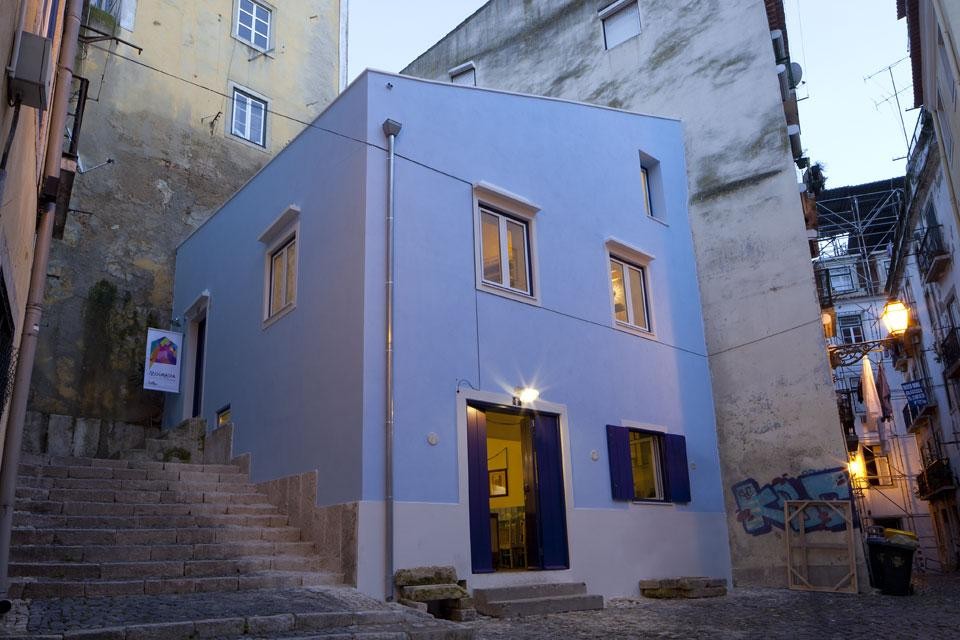 Artéria, Edificio-Manifesto, quartiere di Mouraria, Lisbona, Portogallo, 2012. Photo © Rui Pinheiro